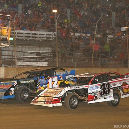 With two laps to go in the main event, Zack VanderBeek (33z) tried to pass the leader, Jason Hughes (12), but had to settle for second place at the 10th Annual USMTS Nordic Nationals at the Upper Iowa Speedway in Decorah, Iowa, on Sunday, May 28, 2017.